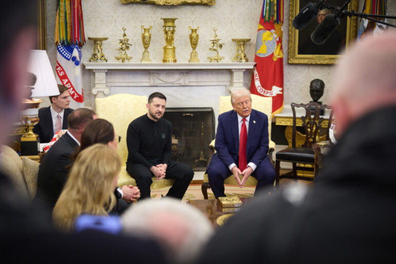 Trump incoraggia Zelensky a colpire Mosca: promette a Kiev i missili Tomahawk a lunga gittata
