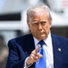 Trump su Harvard: “Vogliamo nomi e Paesi degli studenti stranieri” | Il Corsivo di Lunedì 26 Maggio 2025